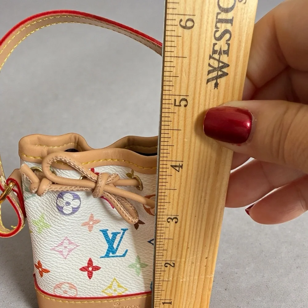 NWOT LV White/Tan Multicolor Mini Bag Bucket  - Bag Charm/Keychain - Picture 9 of 13